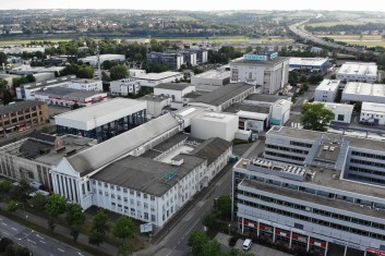 Das Bild zeigt das Gebäude des Siemens Energy Standorts Dresden