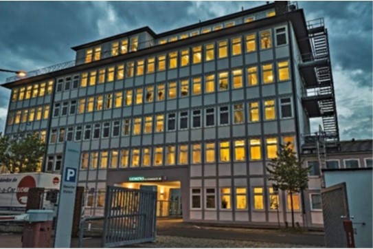 Das Bild zeigt das Gebäude des Siemens Energy Standorts Nürnberg Frankenstraße